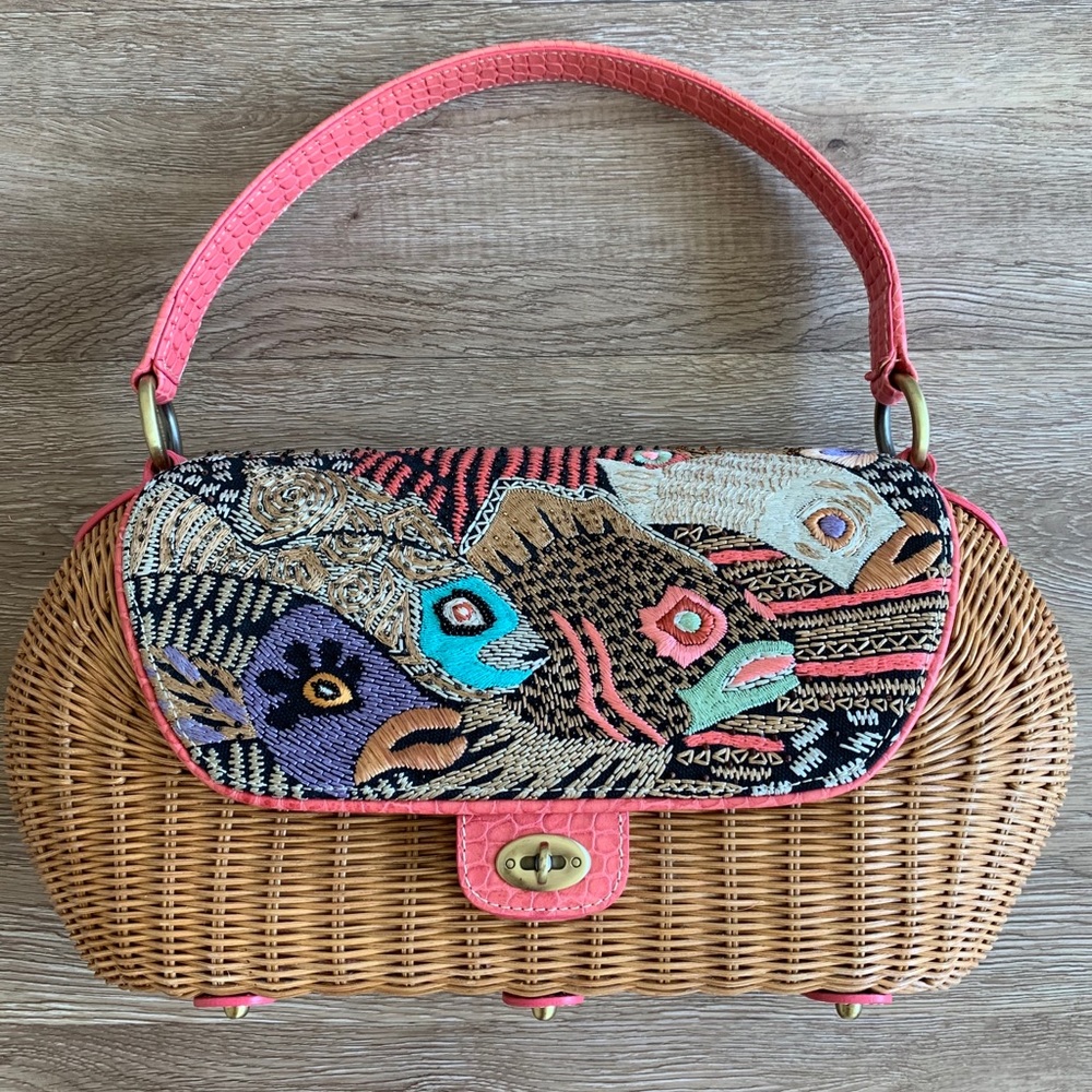 🐠 Eric Javits Fish Embroidered Wicker Purse 🐠